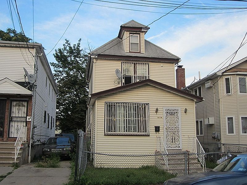 1st image of 11739 141st St