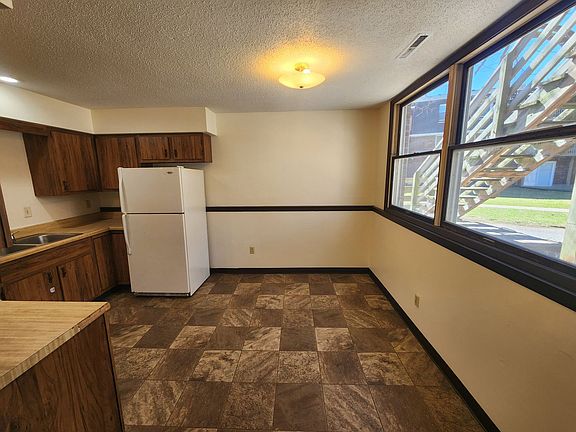 4th image of 9020 13th St W APT 1