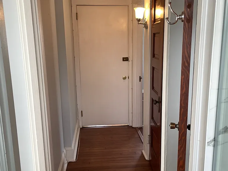 140 E 4th Ave — Photo 17