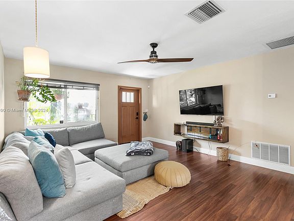3rd image of 7103 NW 57th Ct