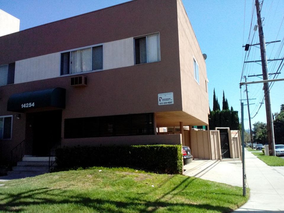1st image of 14254 Burbank Blvd APT 2
