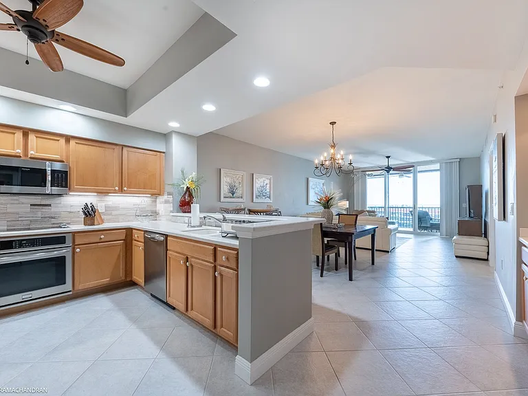 3313 Sunset Key Cir #402 — Photo 11