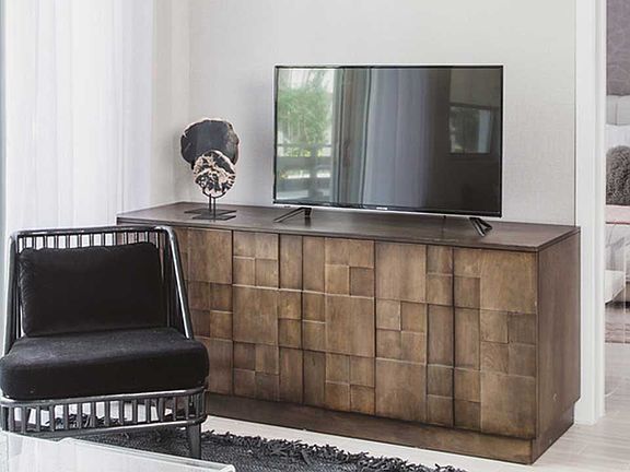 Open concept floor plan great for entertaining