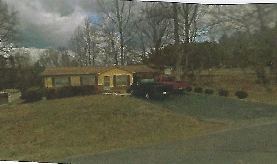 1st image of 775 Evergreen Dr
