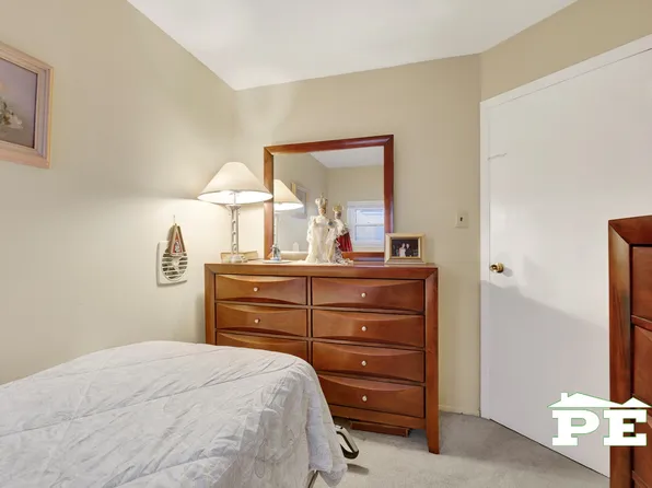 2068 Hendrickson Street image 8 of 29