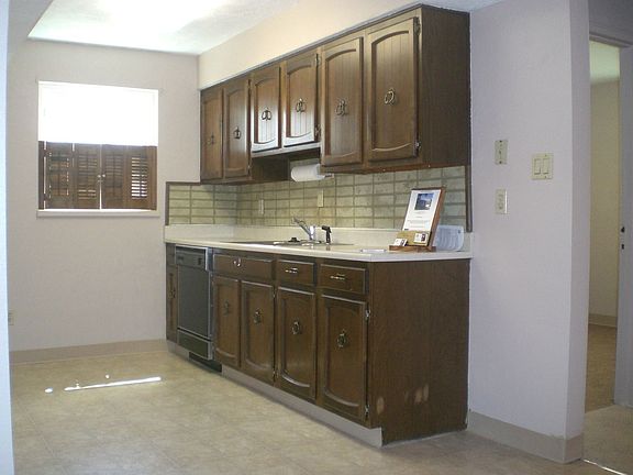 Kitchen new lighting & flooring