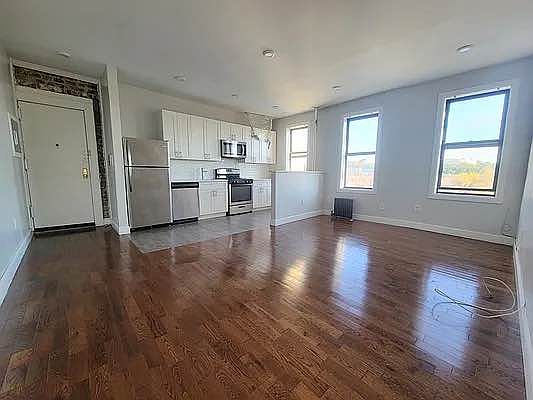1st image of 117 Post Ave APT 5E