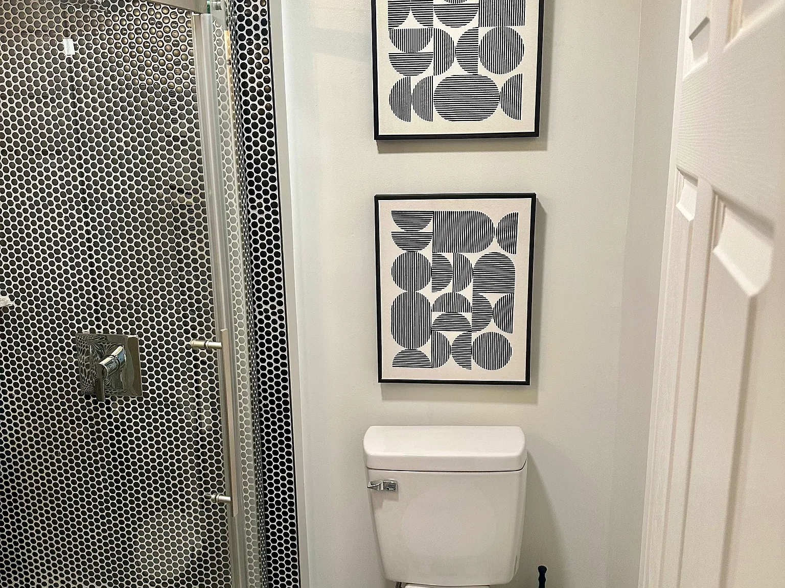 3 bed, 1000 sqft, $2,200 — Photo 3