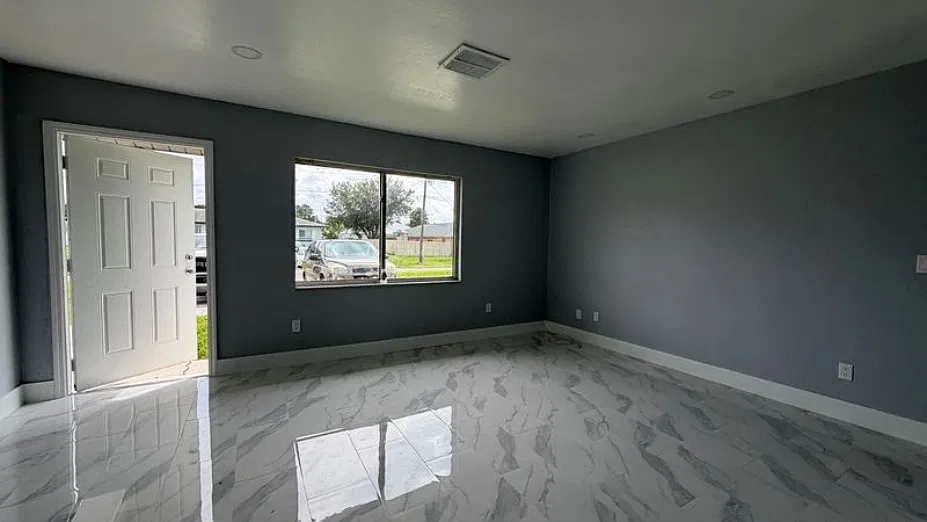2 bed, 1.0 bath, 780 sqft, $1,400 — Photo 2