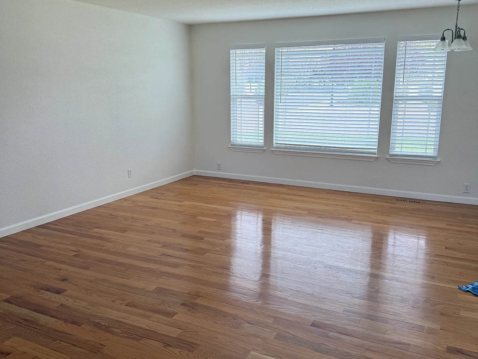 3 bed, 1767 sqft, $2,800 — Photo 4