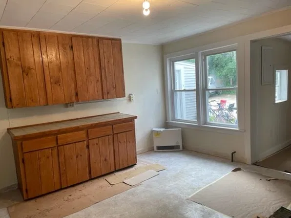 77 Main St, Greenville, NH