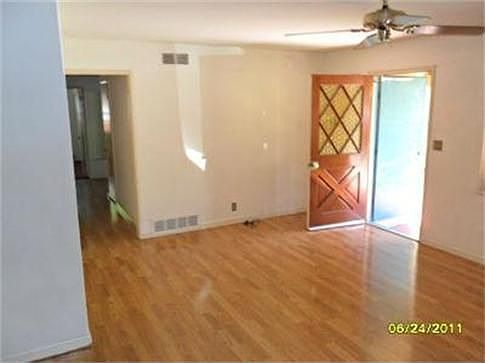 3rd image of 5823 N El Dorado St