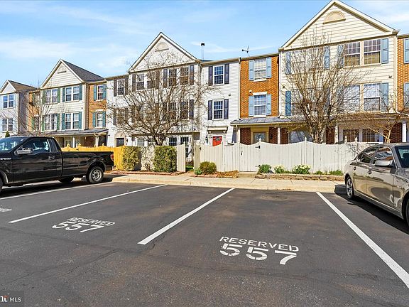 5th image of 557 Boysenberry Ln
