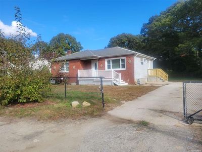 23 Floyd Road, Shirley, NY, 11967