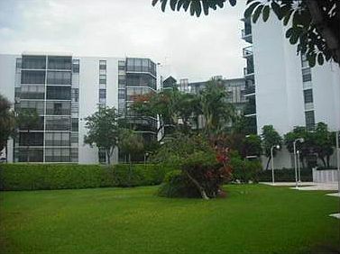 2nd image of 20500 W Country Club Dr APT 407