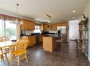 15 Jered Ln, Southwick, MA 01077