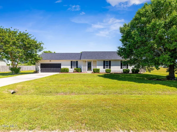 214 Bennett Lane, Richlands, NC 28574