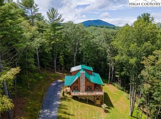 951 Woodland Shores Dr, Jefferson, NC 28640