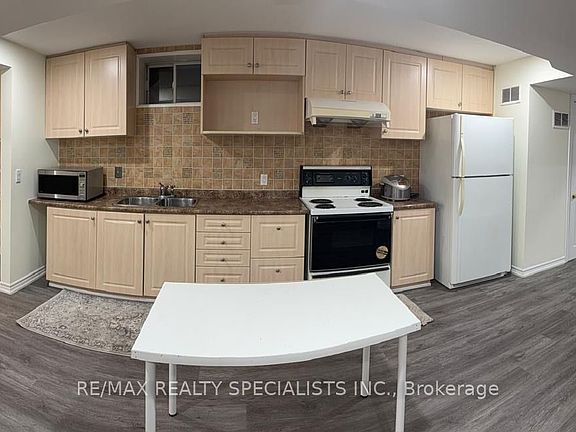 5th image of 57 Fairview Rd W