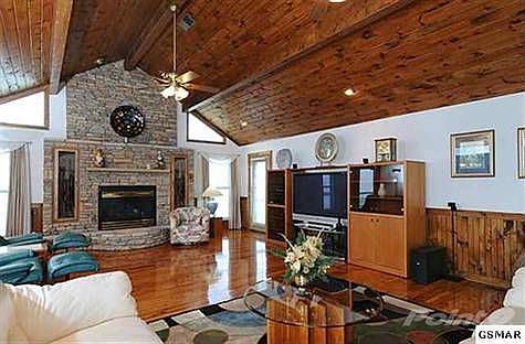 5th image of 410 Thomas Cir #Po9/08