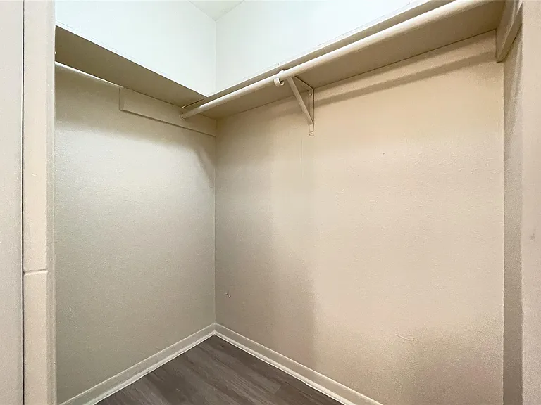 902 N Meadows Dr — Photo 14