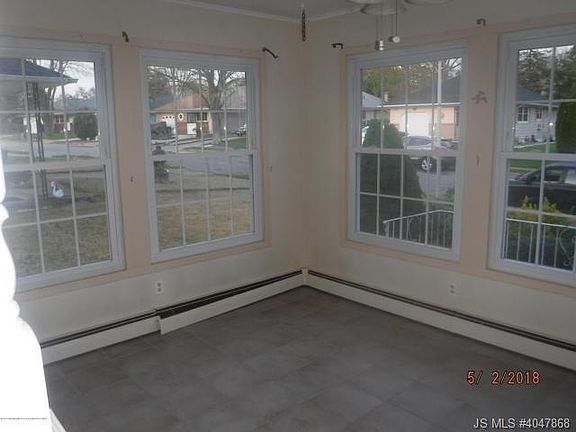 3rd image of 26 Mount Katadin Dr