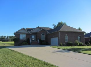 250 Meadow Ridge Ct, Paducah, KY 42003