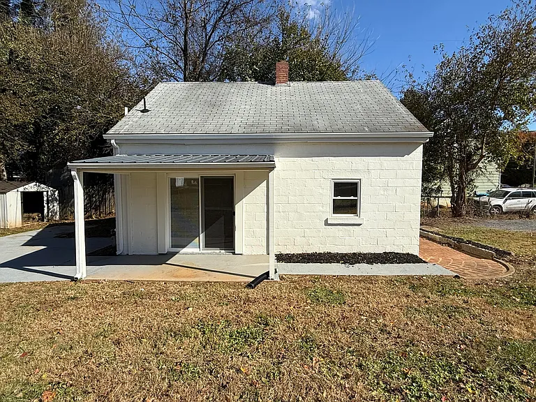 2608 Dorchester Dr NW — Photo 3