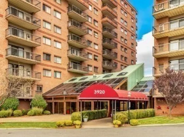 3920 Mystic Valley Pkwy APT 806, Medford, MA 02155