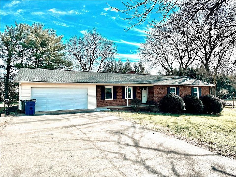 326 N Greenbriar Rd, Statesville, NC 28625 MLS CAR3937138 Zillow