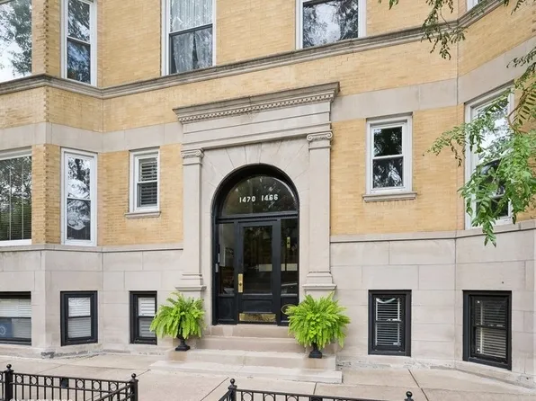 1466 W Warner Ave #2W, Chicago, IL 60613