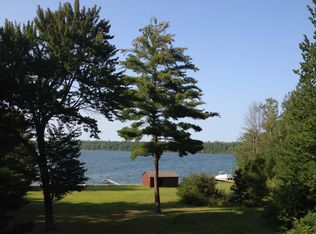 5311 Timberwyck Trl, Interlochen, MI 49643