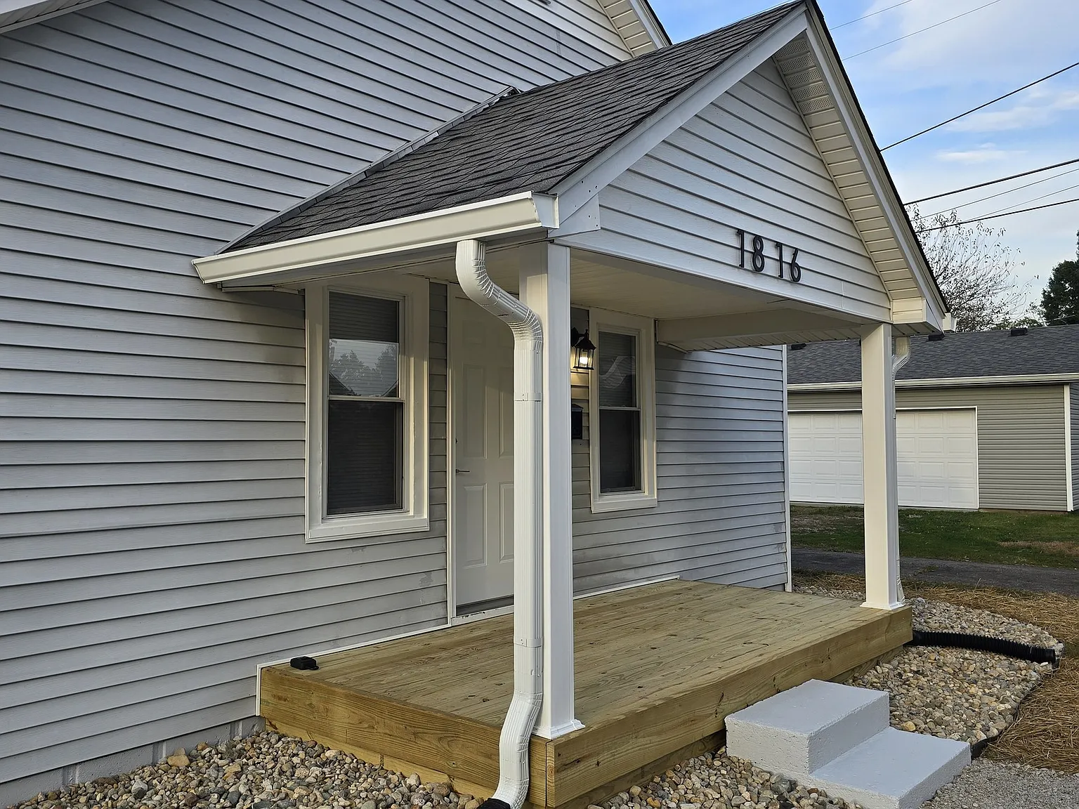 1 bed, 1.0 bath, 729 sqft, $1,100 — Photo 2