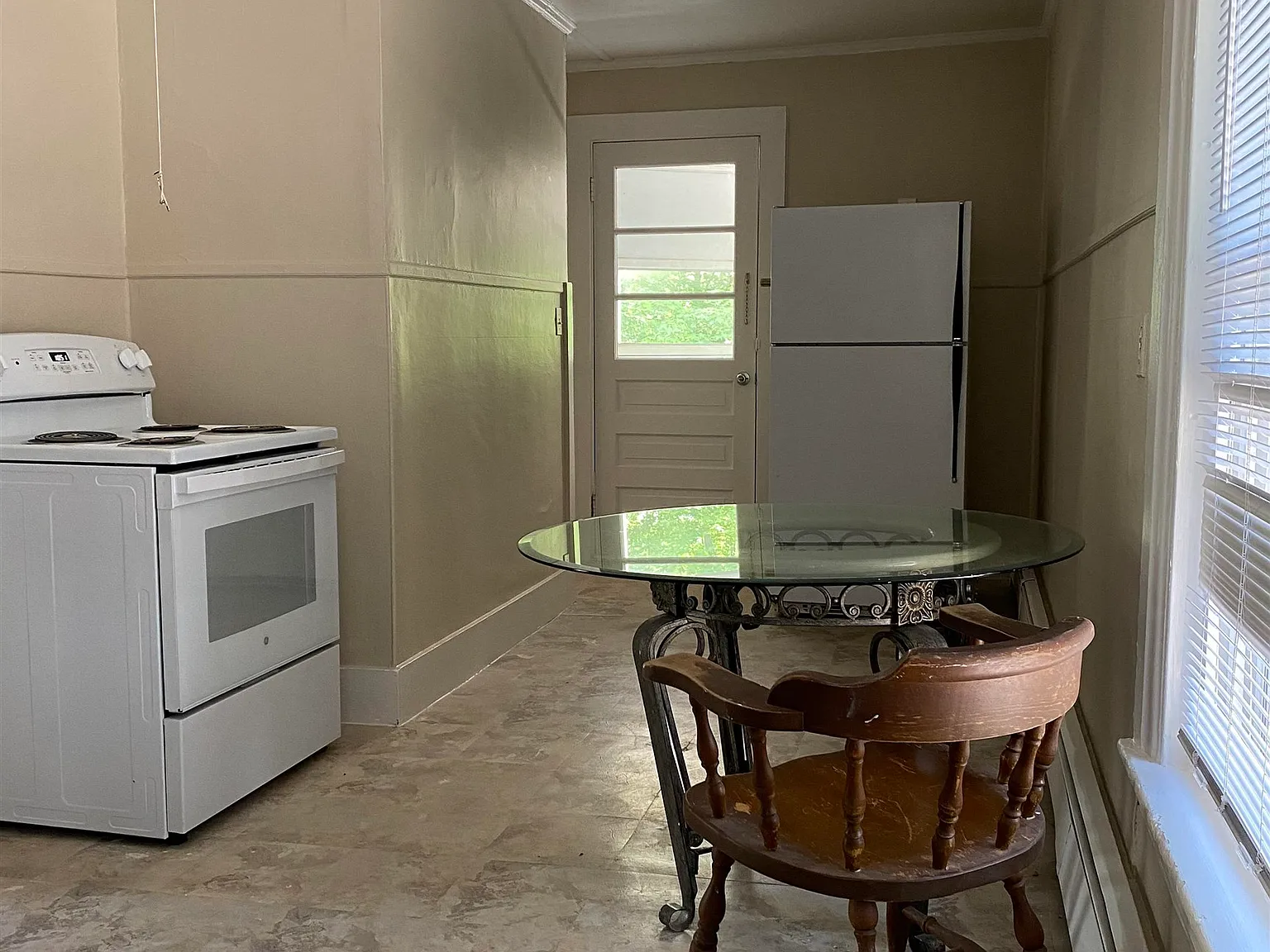 2 bed, 2.0 bath, 800 sqft, $1,850 — Photo 4