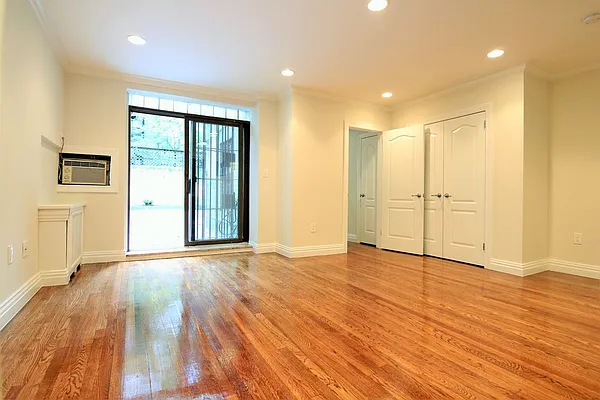 Rented by JK Dansar Corp | media 8