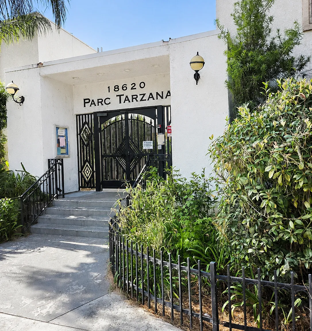 18620 Hatteras Street #271, Tarzana, CA 91356 — Photo 2