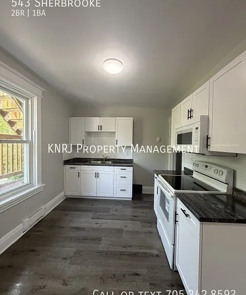 543 Sherbrooke St — Photo 3