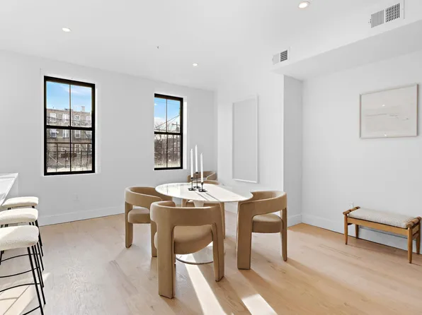 322 3rd Street image 10 of 25