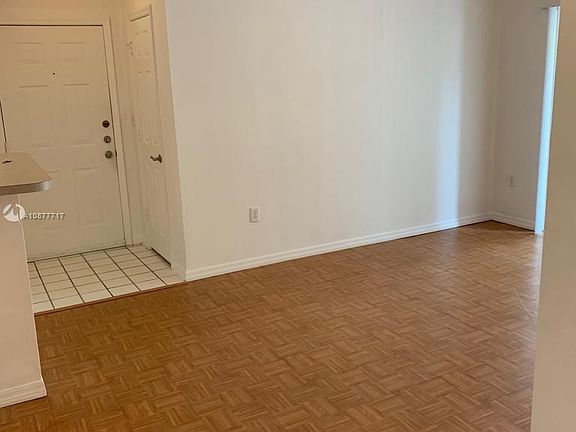 5th image of 100 SW 117th Ter #2305