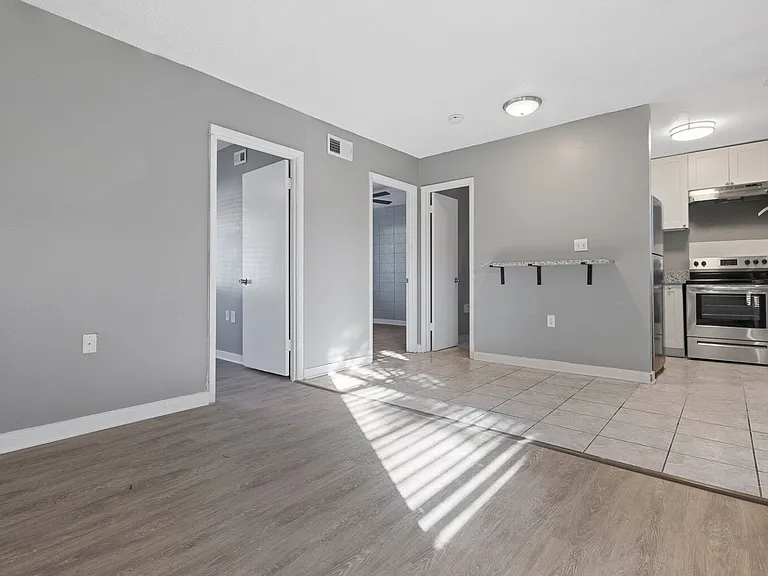 3764 S Rio Grande Ave — Photo 6