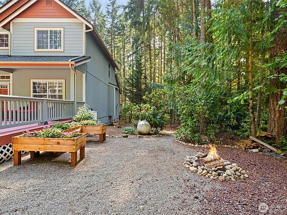 5th image of 22701 Briarwood Court SE