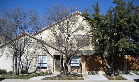 1st image of 3200 Elma Dr