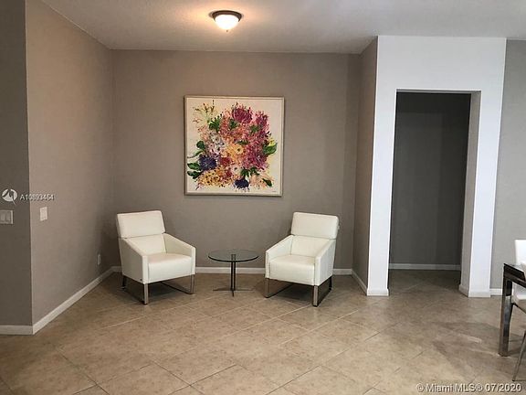 5th image of 878 Lavender Cir #1