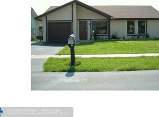 1402 SW 83rd Ave, North Lauderdale, FL 33068