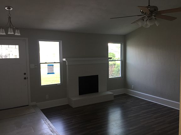 Spacious living room