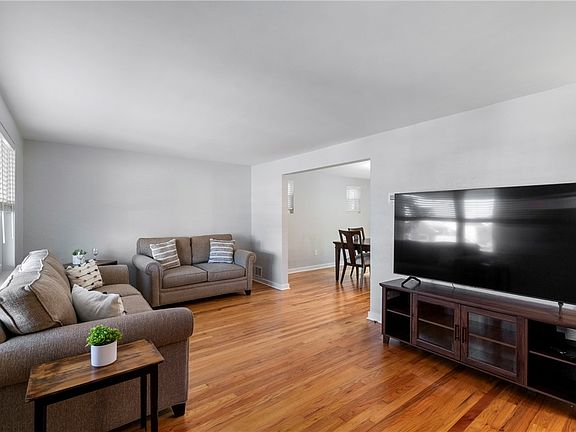 4th image of 4311 Glen Lytle Rd