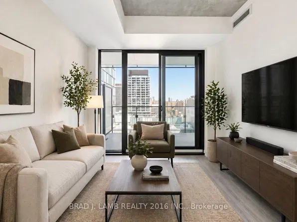 284 King St E, Toronto, ON