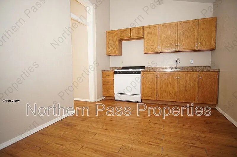 Studio, 1.0 bath, 432 sqft, $645 — Photo 2