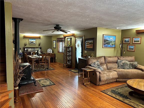 3rd image of 237 Meadow Lark Dr