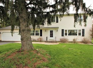 511 Reeves Rd, Pittsford, NY 14534